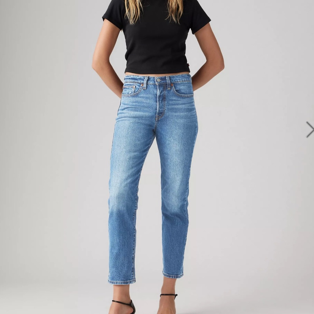 Levi’s Wedgie Straight Ankle Jeans